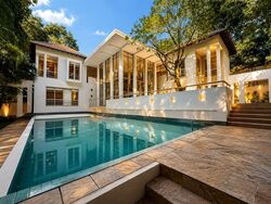 Belmont Road (D10), Detached #563919801